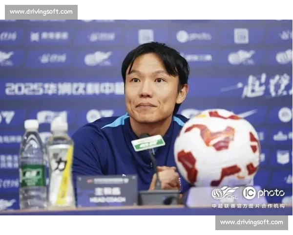 邓卓翔抵深备战：训练安排紧凑，状态饱满迎接关键战